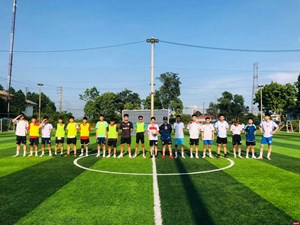 Giao lưu bóng đá chào mừng tân sinh viên K57 Viện CNSH – CNTP